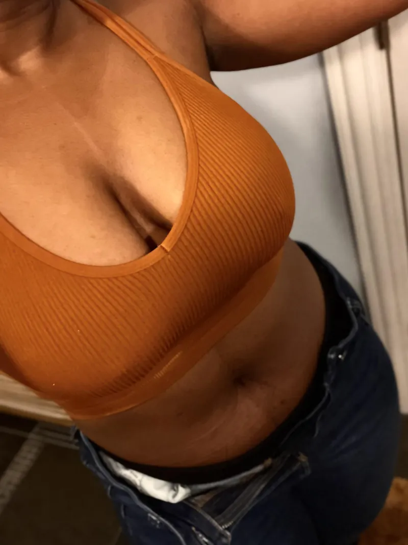 Thumbnail Seductive Views: A Downblouse Story by iced_coffee2594