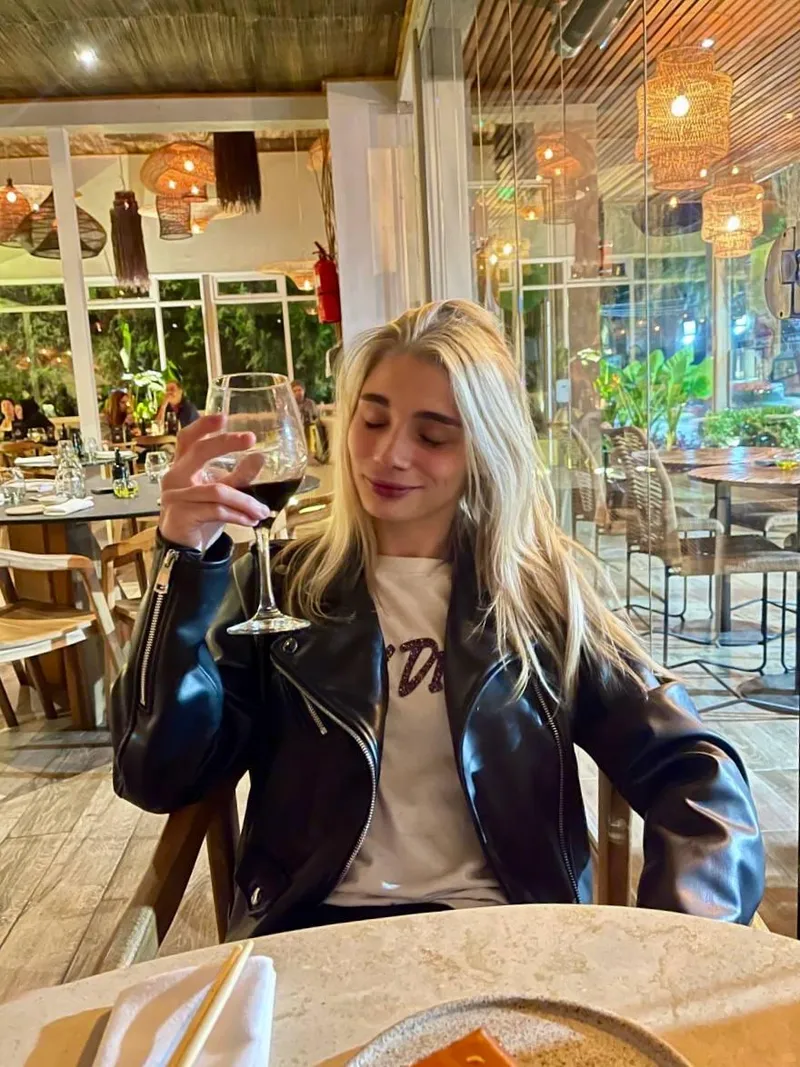 Thumbnail Savoring Sensations: My Pussy Awaits Your Tongue | by VelvetVine_19