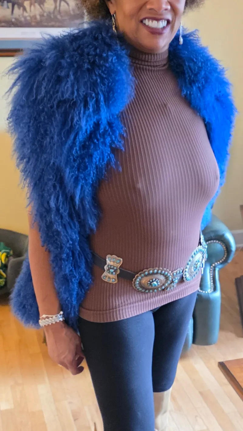 Thumbnail Pop of Confidence - Embracing Bralessness with Alternative_Ride_843