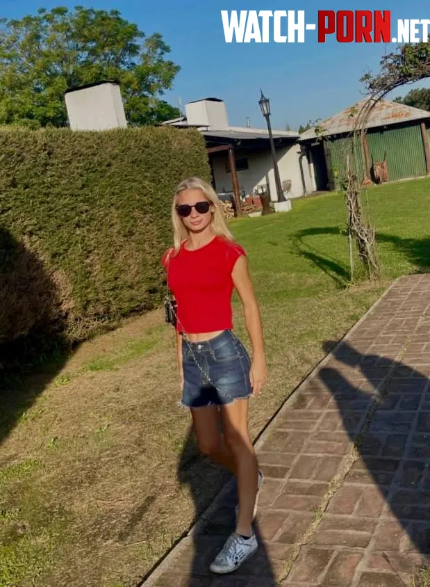 Looking attractive? by pinkycococlouds