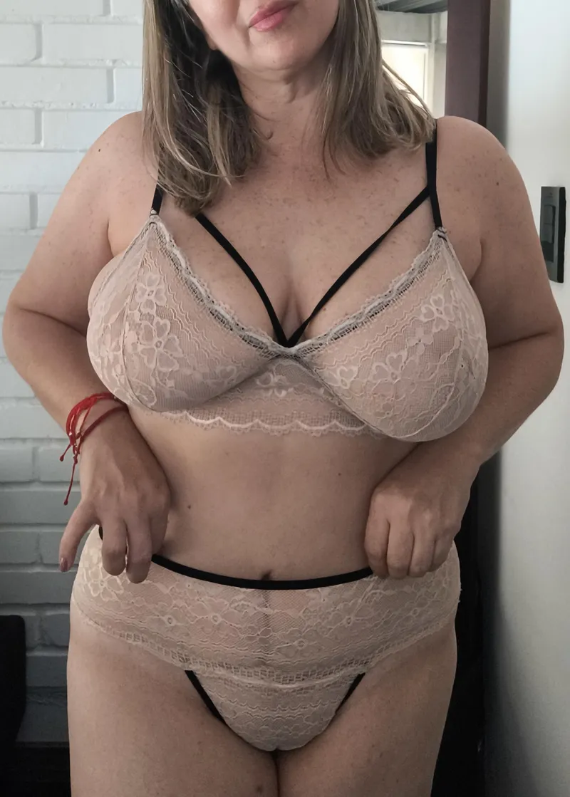 Thumbnail Milk the Beauty of Natural Hangers by Sarahmoom in slightlychubby