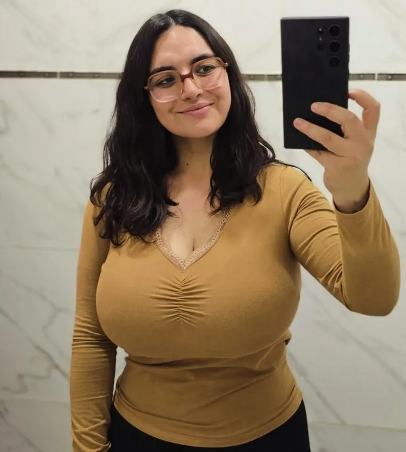 Thumbnail Vacation Moments Captured: DazzlingAd6626's Snapshot