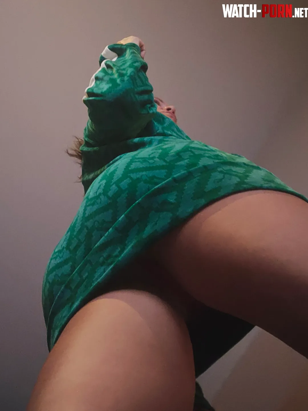 You're so small, I'll crush you with my butt by PopLu29