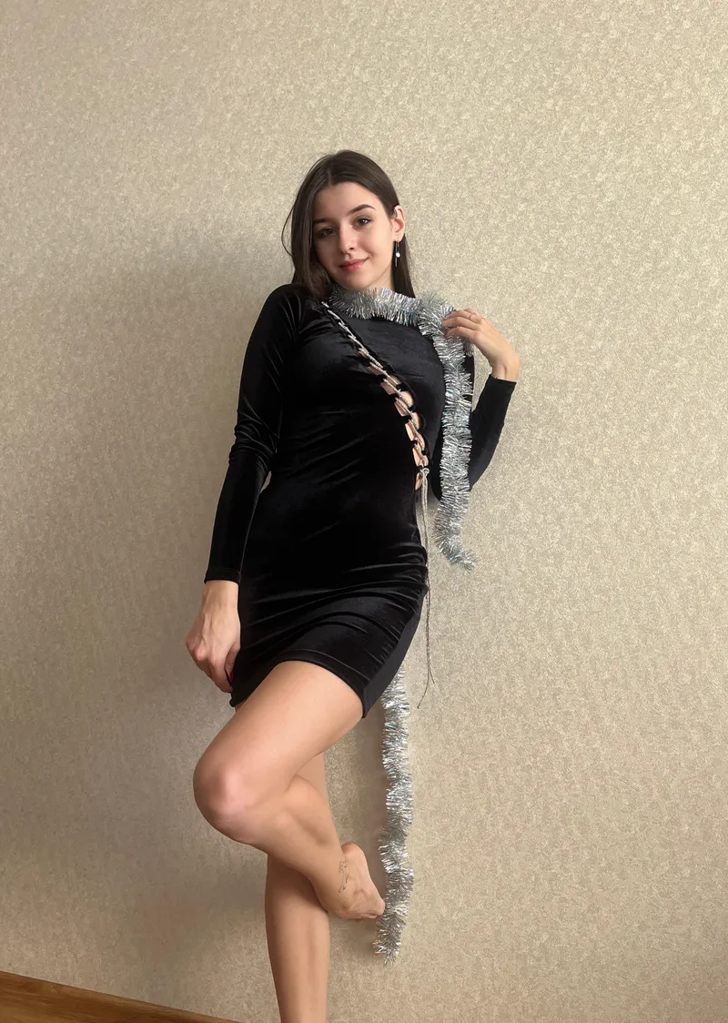 Thumbnail Mesmerizing Looks Guaranteed to Captivate | Pixel_Sirren