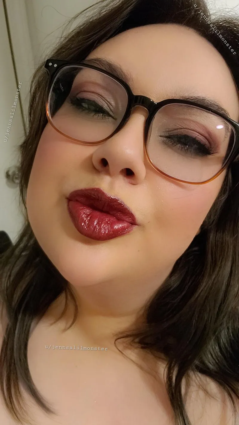 Thumbnail jennsalilmonster's Allure: Get Ready to Get Sticky in the Pouting Category