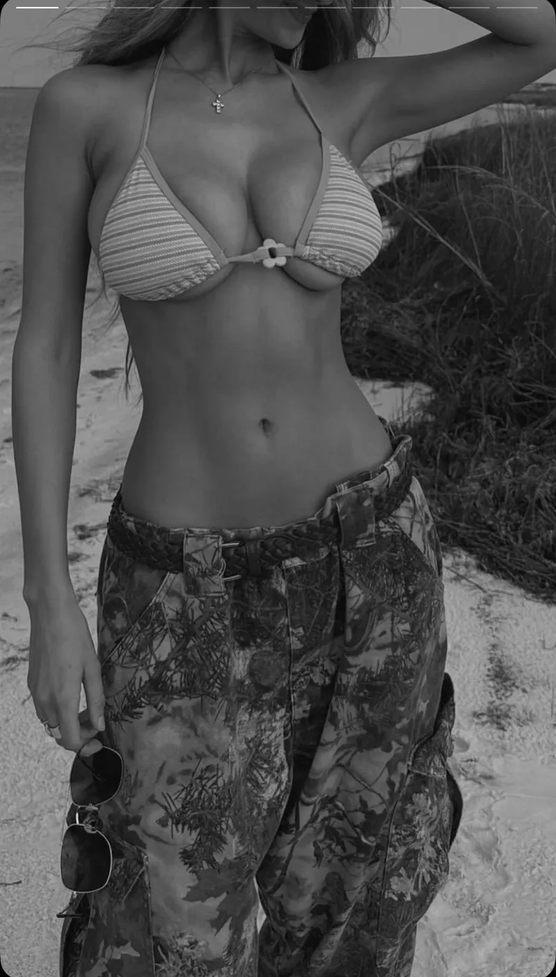 Thumbnail ItsYaBoiDax's Envy: Admiring a Smoking Hot Figure in bigtitsinbikinis