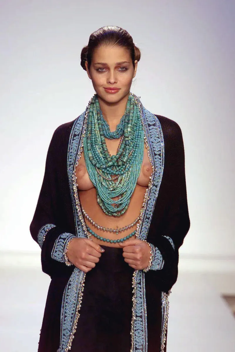 Thumbnail Ana Beatriz Barros: NSFW Fashion Insight at Zang Toi Spring-Summer 2011