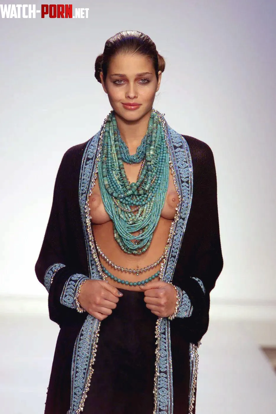 Ana Beatriz Barros | Zang Toi prêt-à-porter Spring-Summer 2011, New York by poisson-iv