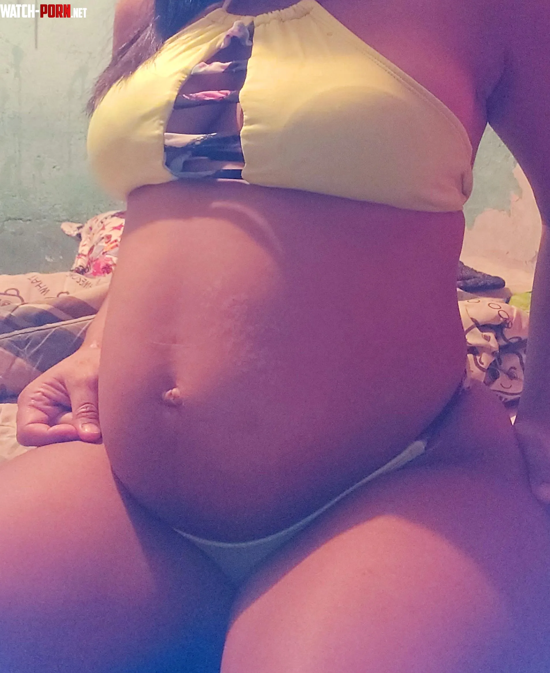 I bet I can keep growing.🍔🍟😋 by negrita_bel