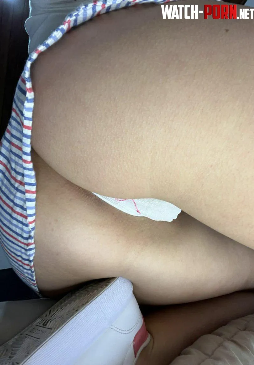 A hint that chooses to stay just out of reach by Peachysmirkk