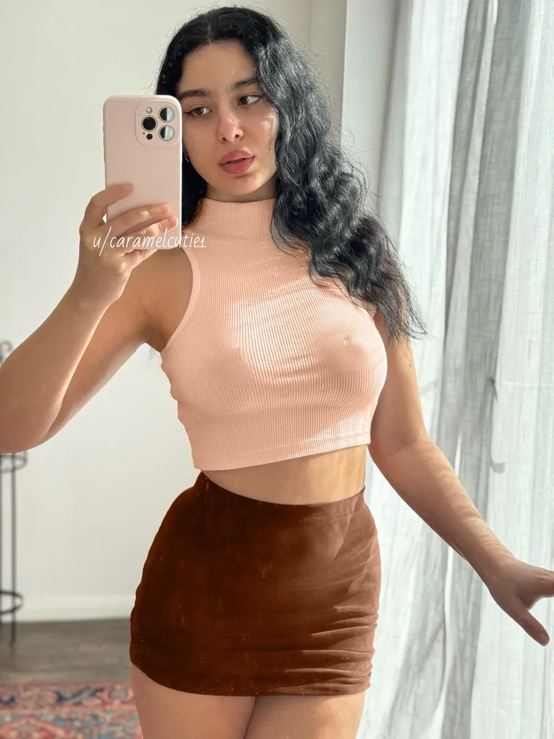 Thumbnail caramelcutie1's Passion for Tight Skirts: A Journey of Sensuality