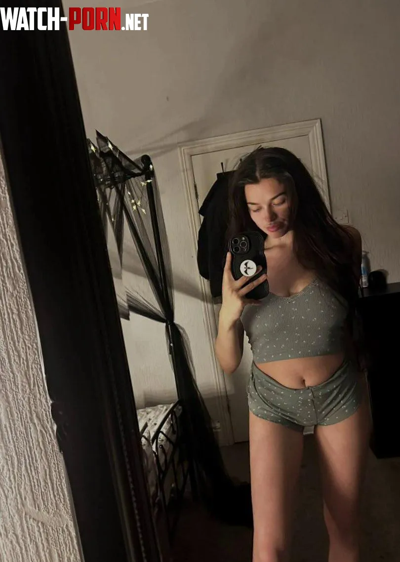 Feeling happy and content with my body by GlitterGaze5y