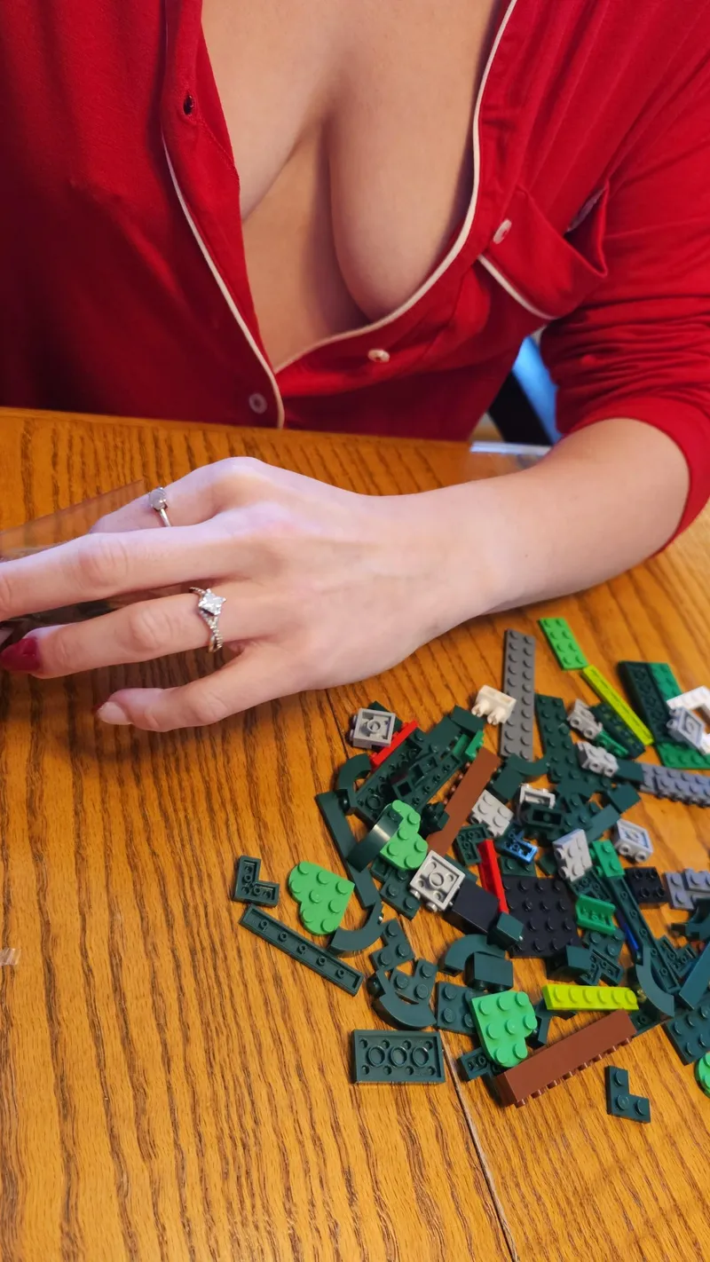 Thumbnail Lego and No Bra | Kalibaby24 | braless