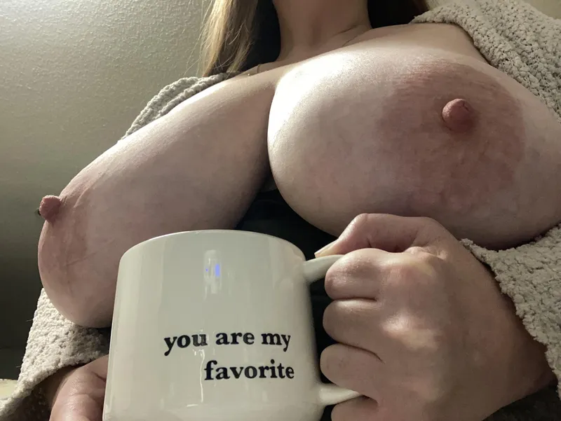 Thumbnail LHollandXXXAgain Celebrates 'Titty Tuesday' with a Twist - biggerthanherhead