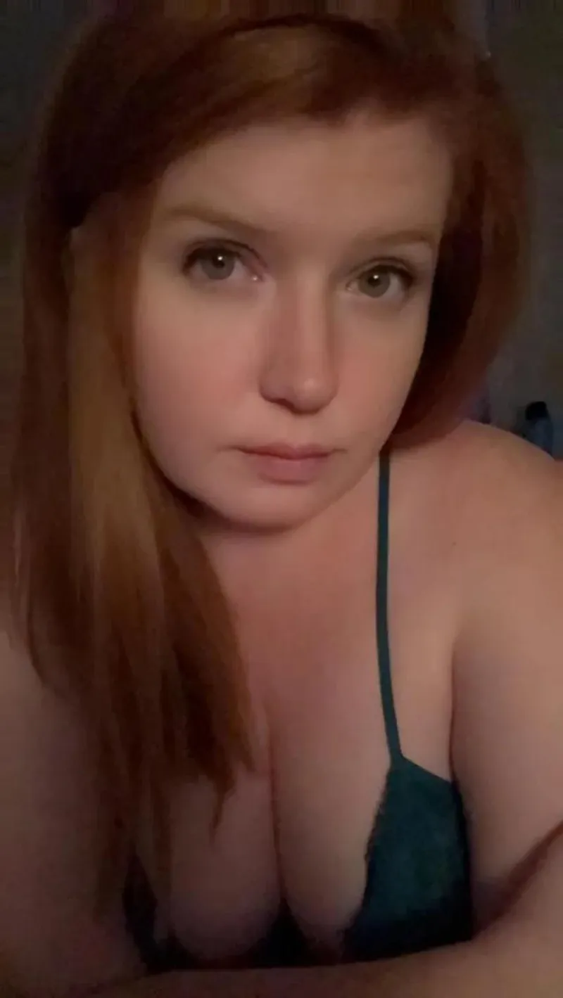 Thumbnail Pause-Worthy Moments with MatureMilf by Daphyduck91