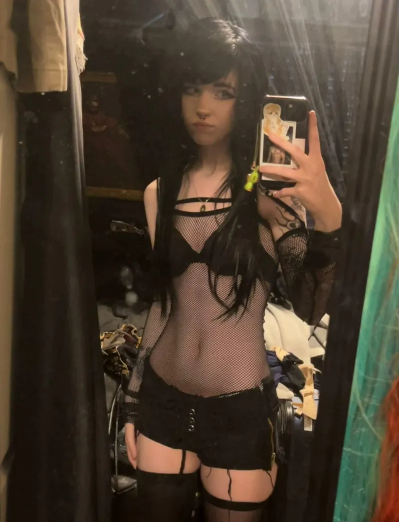 Thumbnail Uncover Your Vibe with Metal Bands | mila-codes in PunkGirls