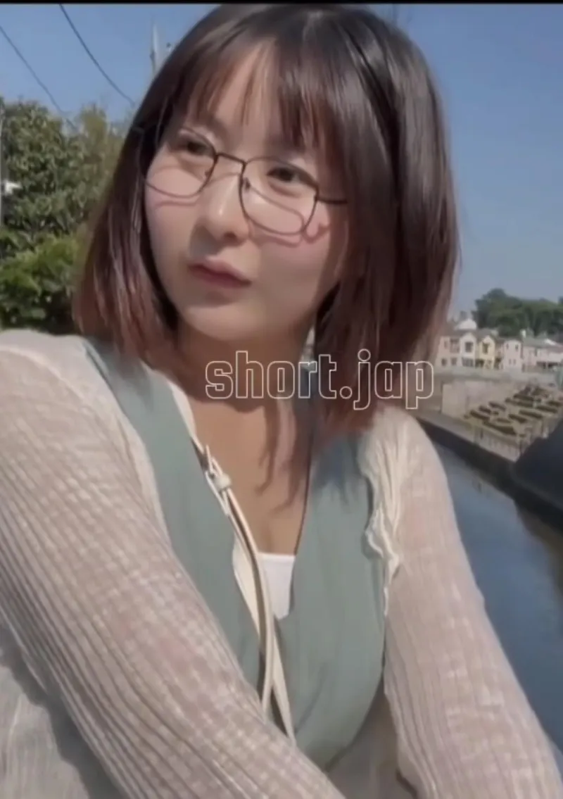 Thumbnail Decoding JAV: Name or Code? by zedrift