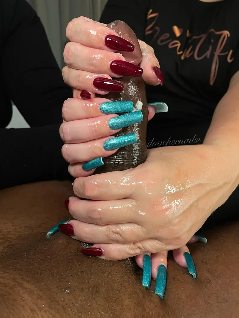 Thumbnail Discover the Beauty of Hands by ilovehernailss