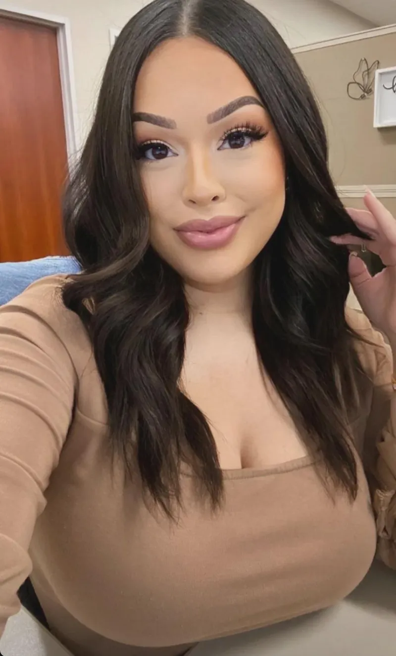 Thumbnail RealGooner89 Reveals: Her Shirt Can't Hide These in the 2busty2hide Category