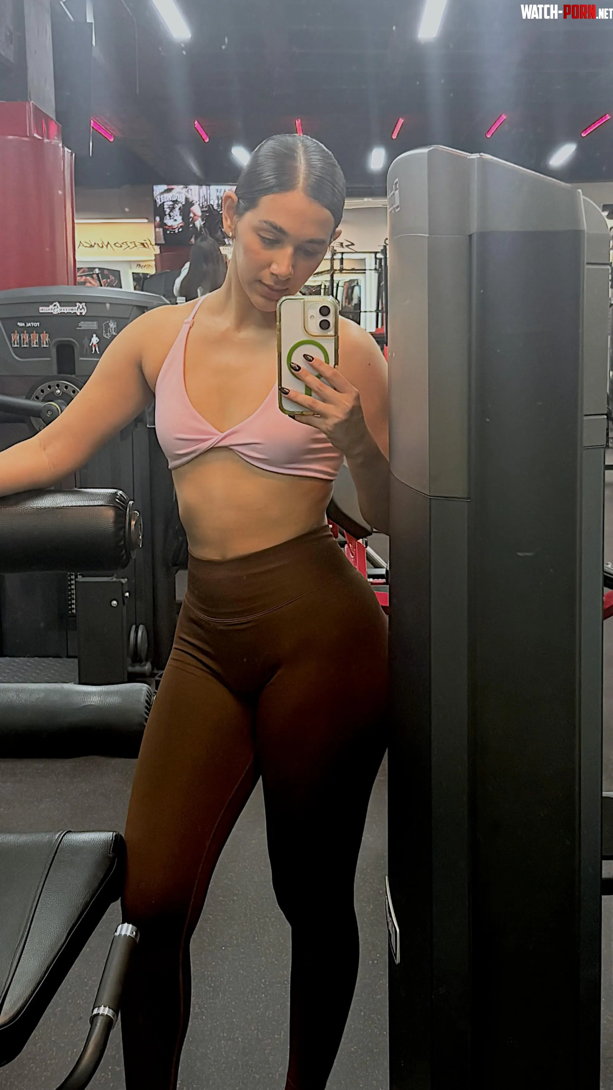 Workout selfie 21f by FitnessViccy