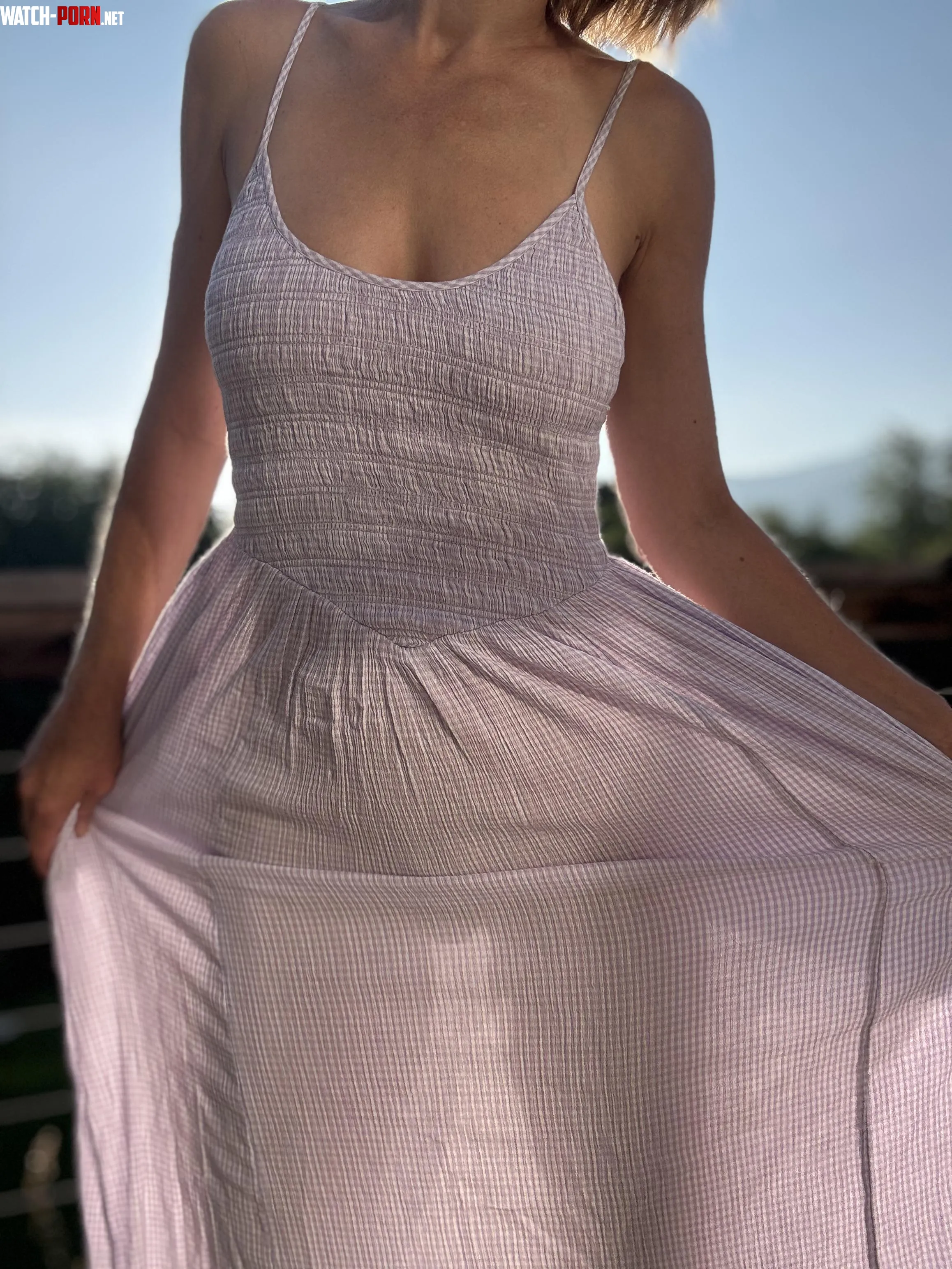 I wear dresses when the sun shines by ExoticArches