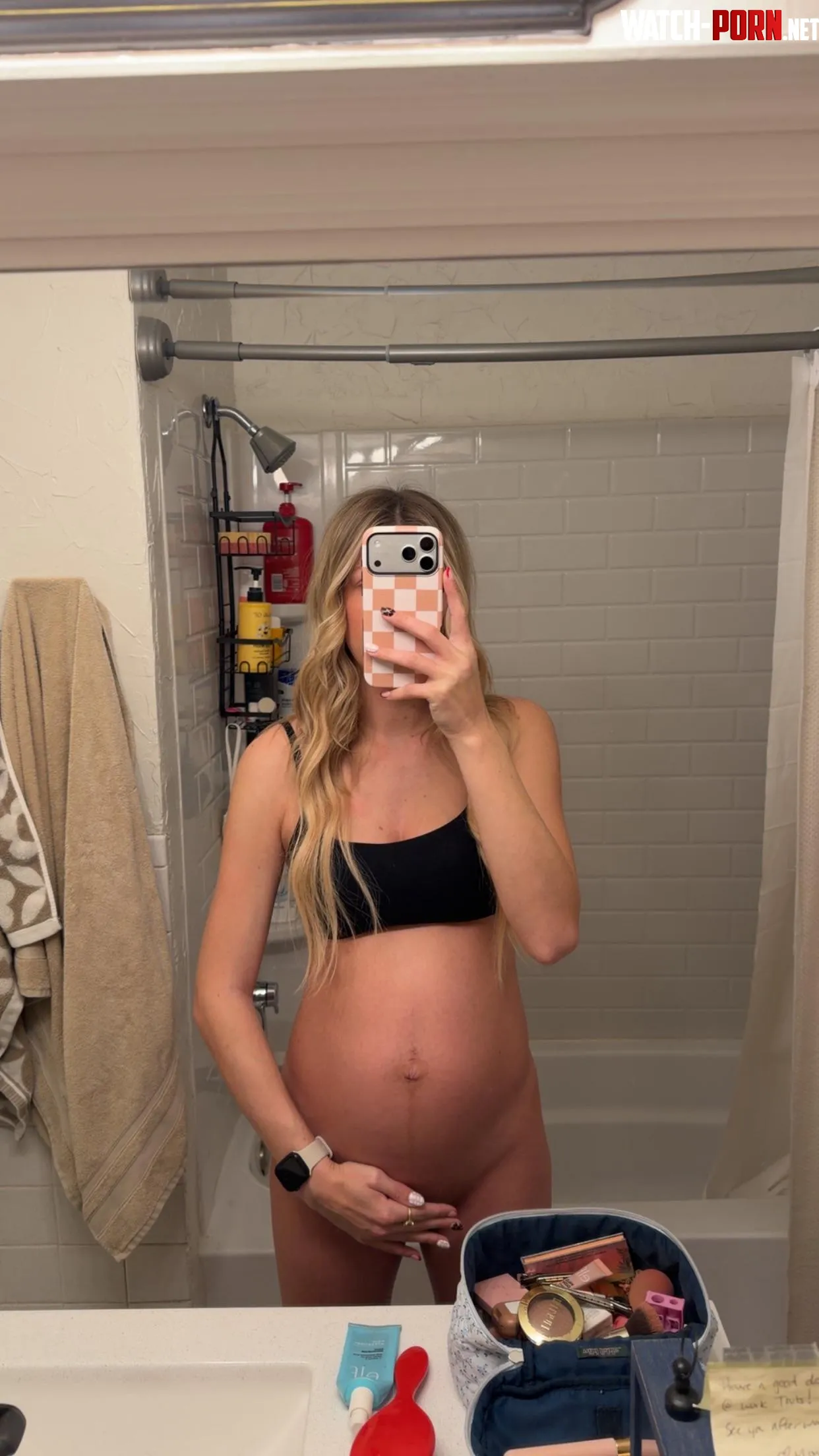 Still beautiful with a bump? by Blondiejean0