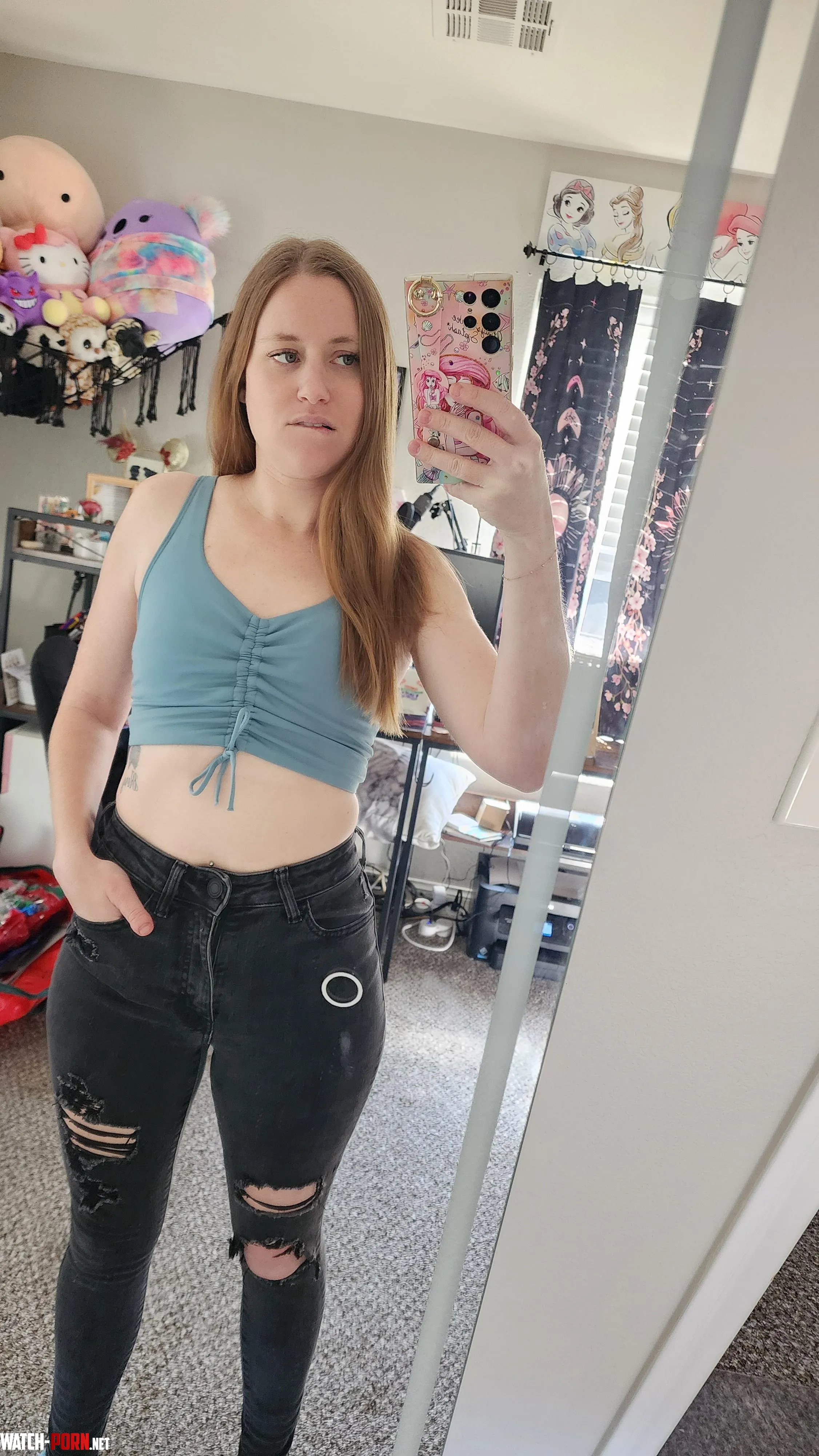 Petite, playful, & probably ur weakness by Cissnei_