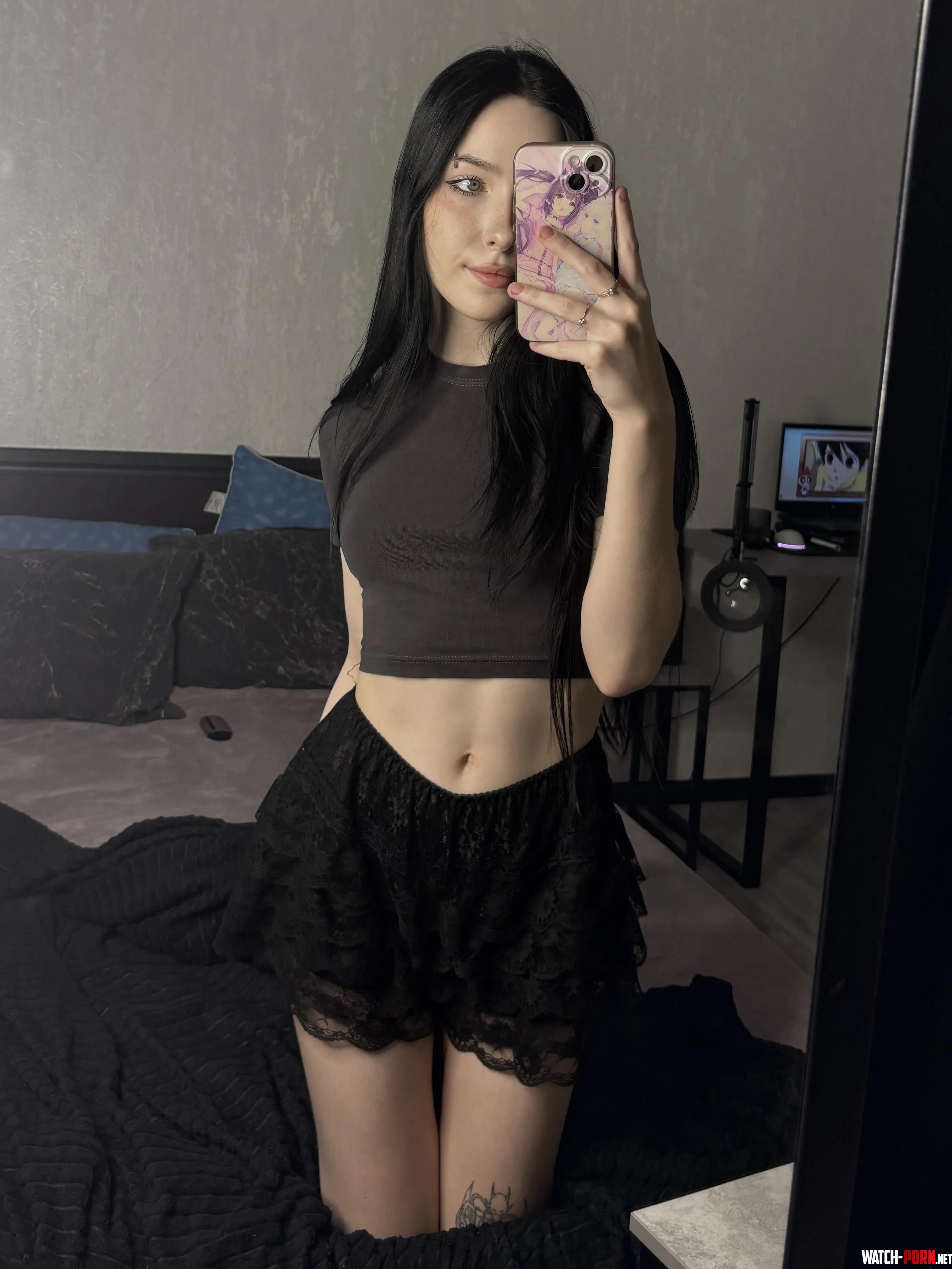 The cropped top fits me perfectly by VanillaWhirl