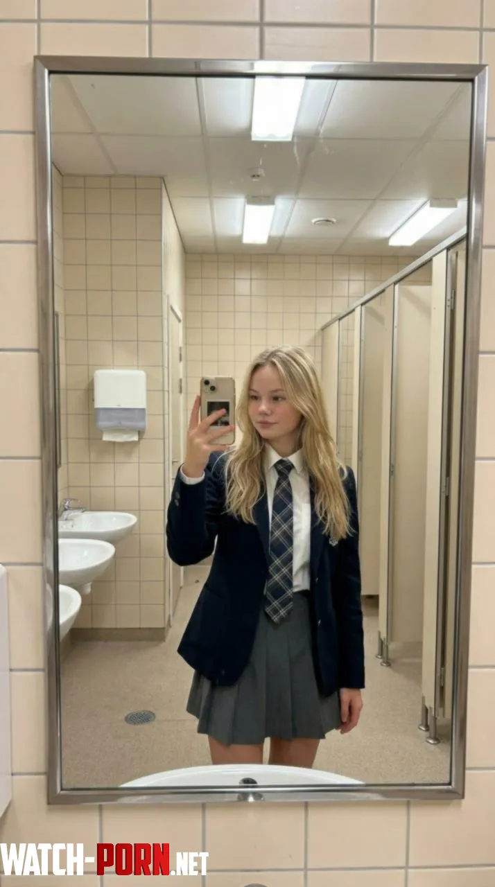 ur tiny 4'11 playmate is waitin for a daddy to grab her... are ya up? <3 by ReasonableWerewolf10