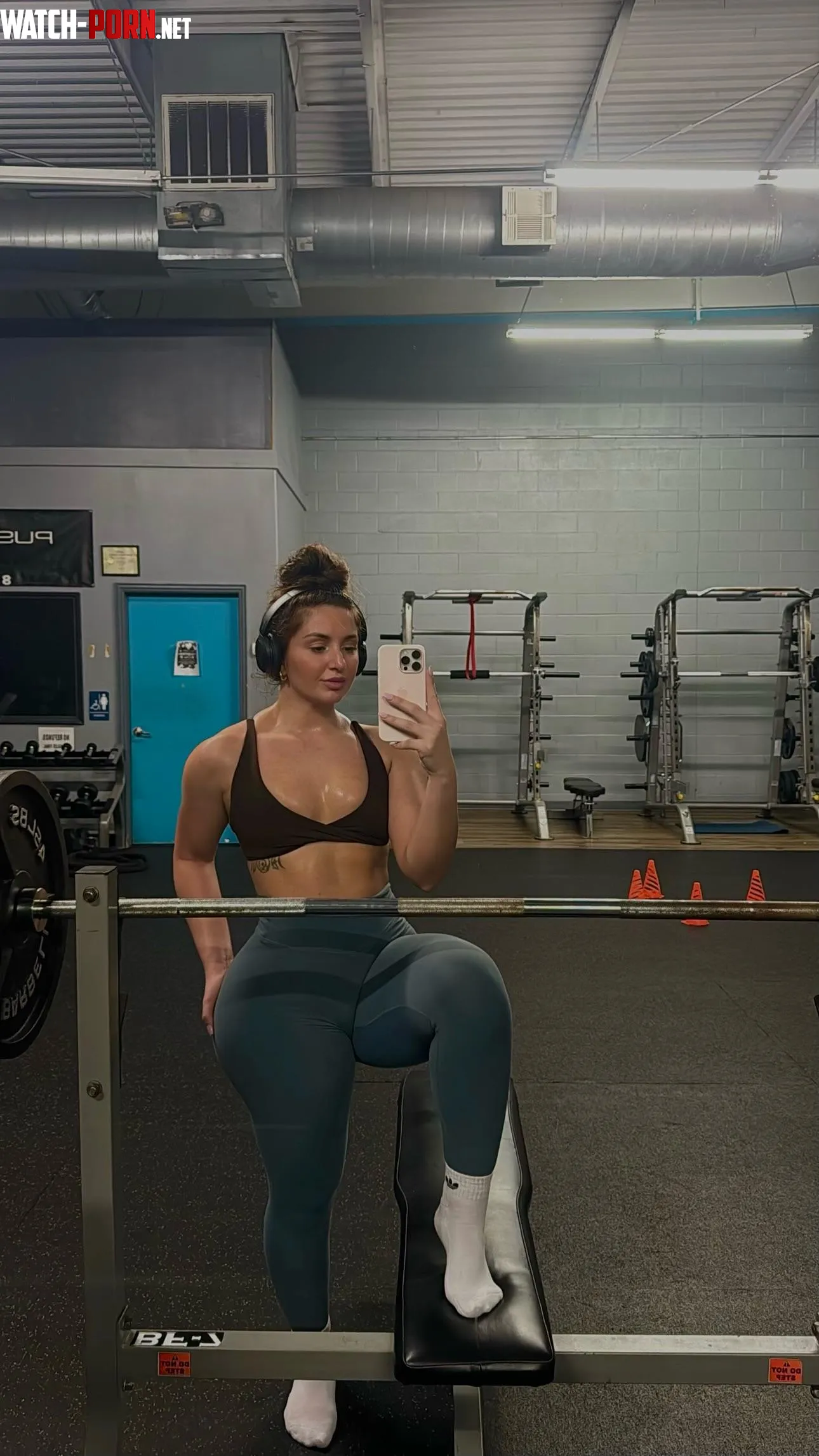 gym fit brings out the pump by JunoJests