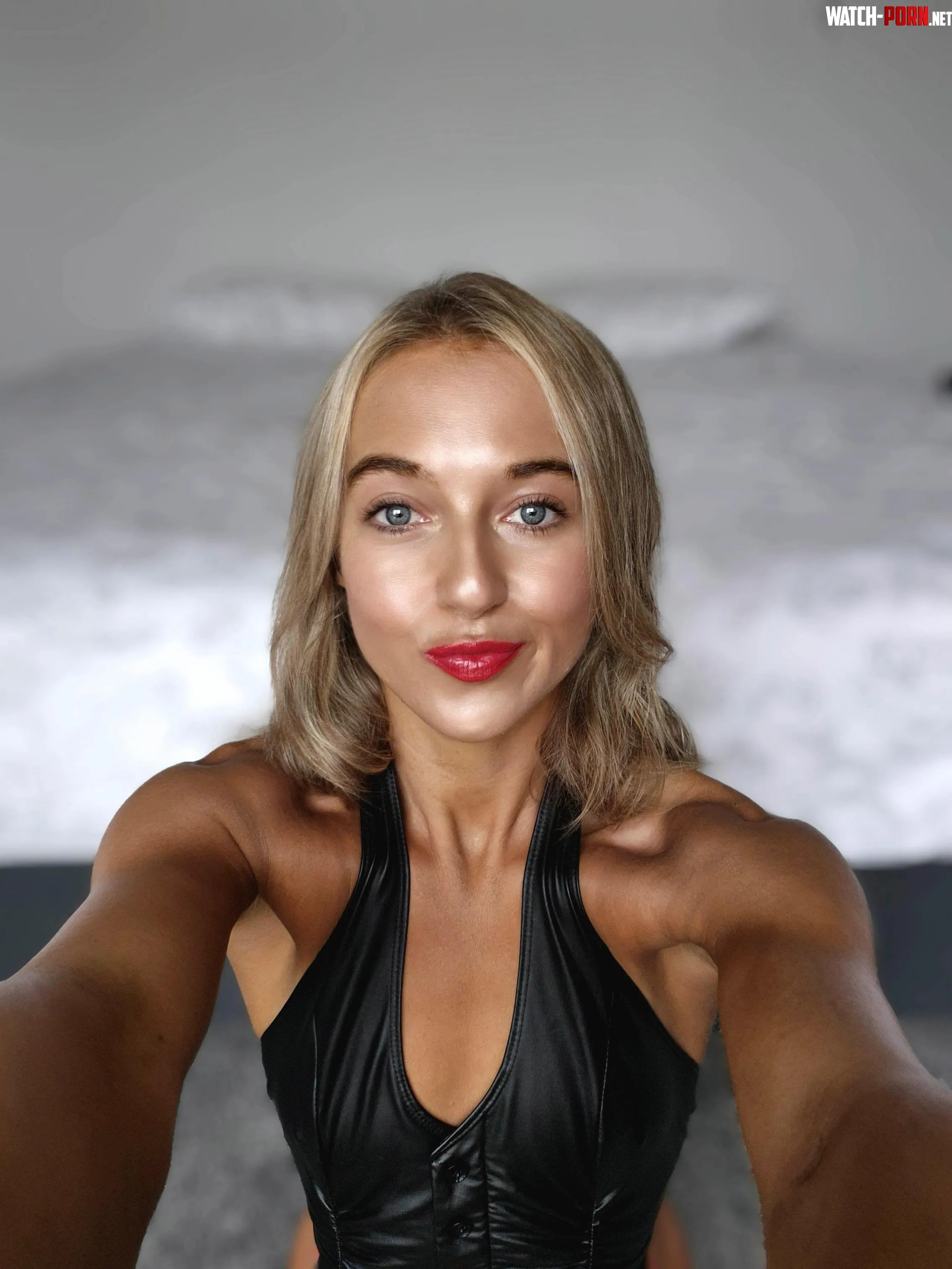 I give you head and then you give me a facial. Deal? by QueenKongFitness