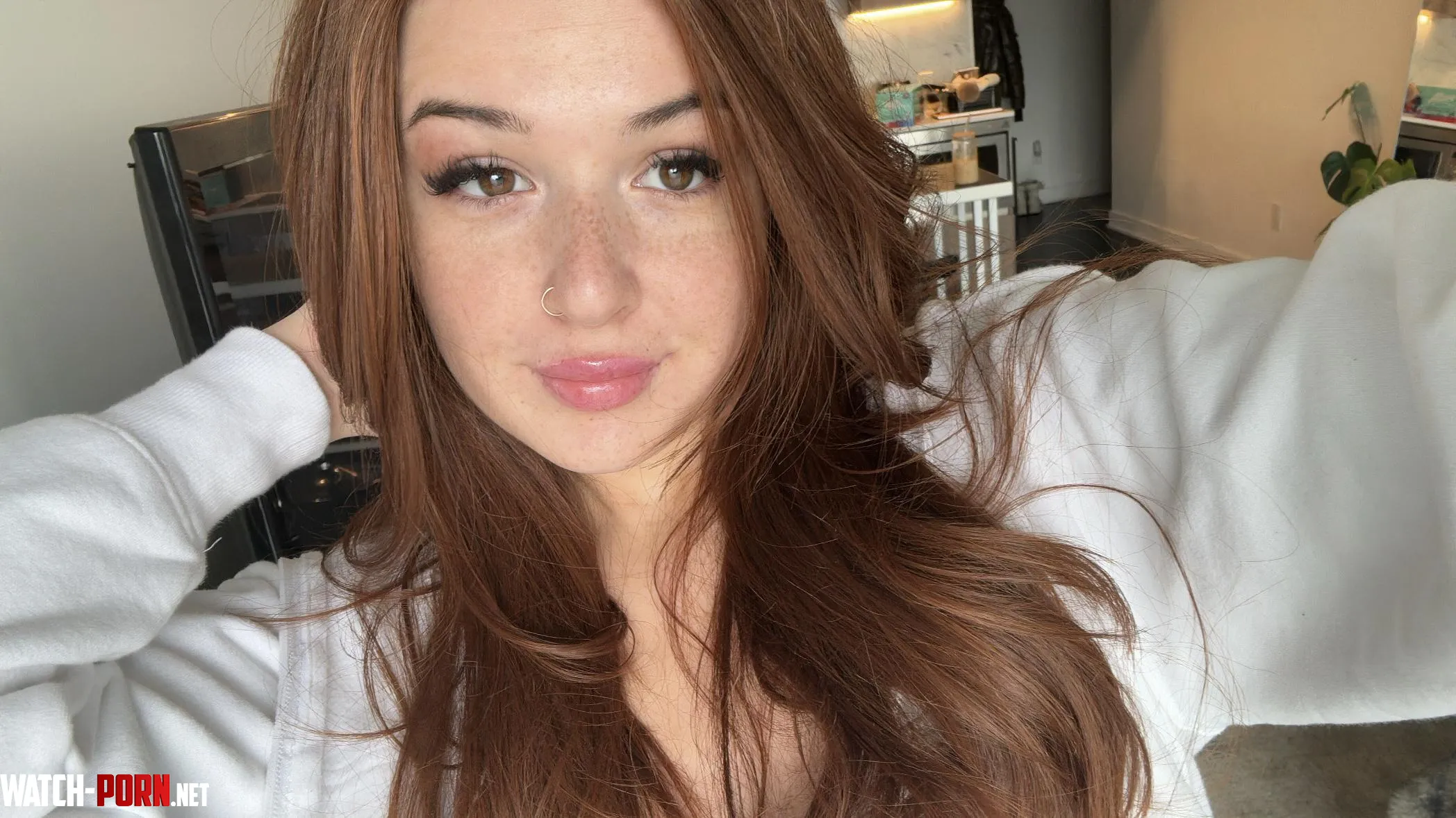 Perfect pouty lips by lilfoxybaby