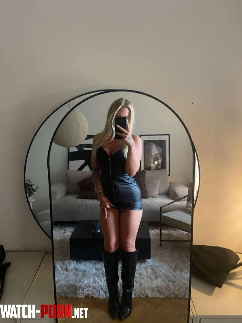 do you want to pull upp my dress abit more.... by Substantial-Scale128