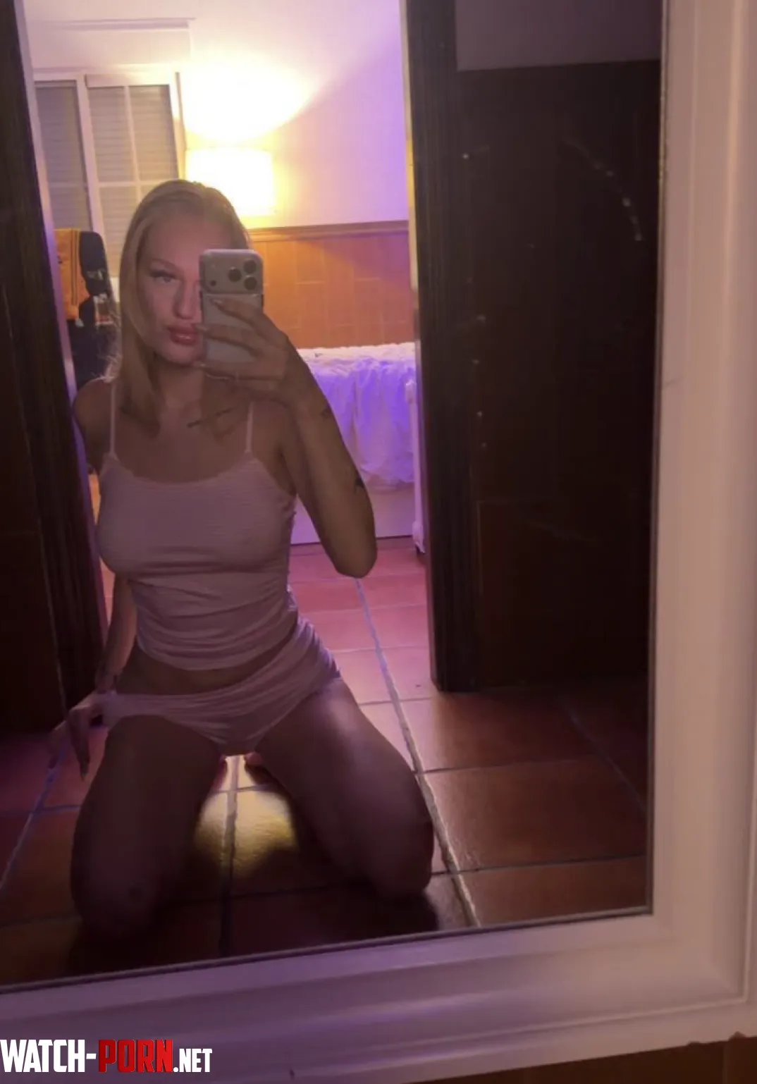 vågar du skriva till mig privat?;) by DetailNo2276