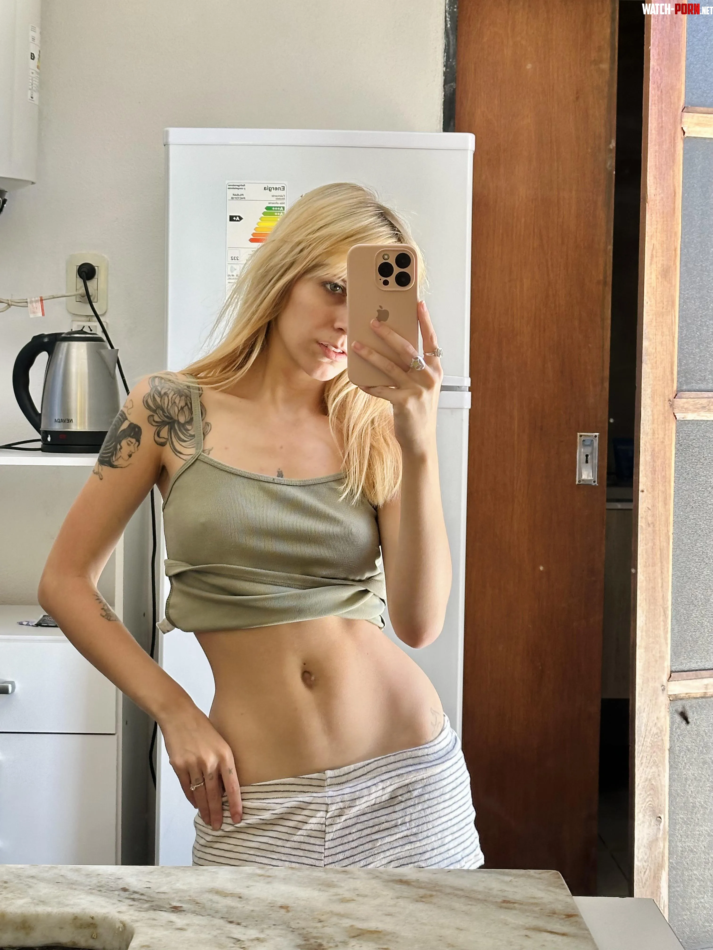 This top really flatters my figure by sandibelle1