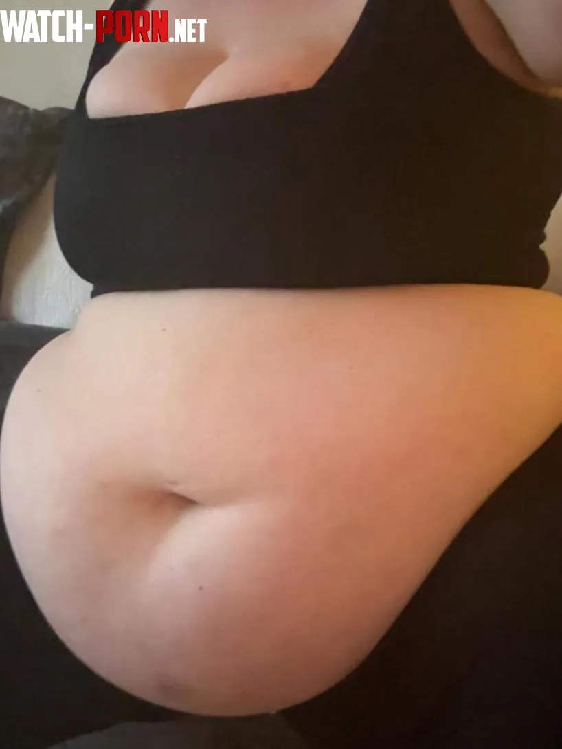 Am I too big?? by daisyfeedee3