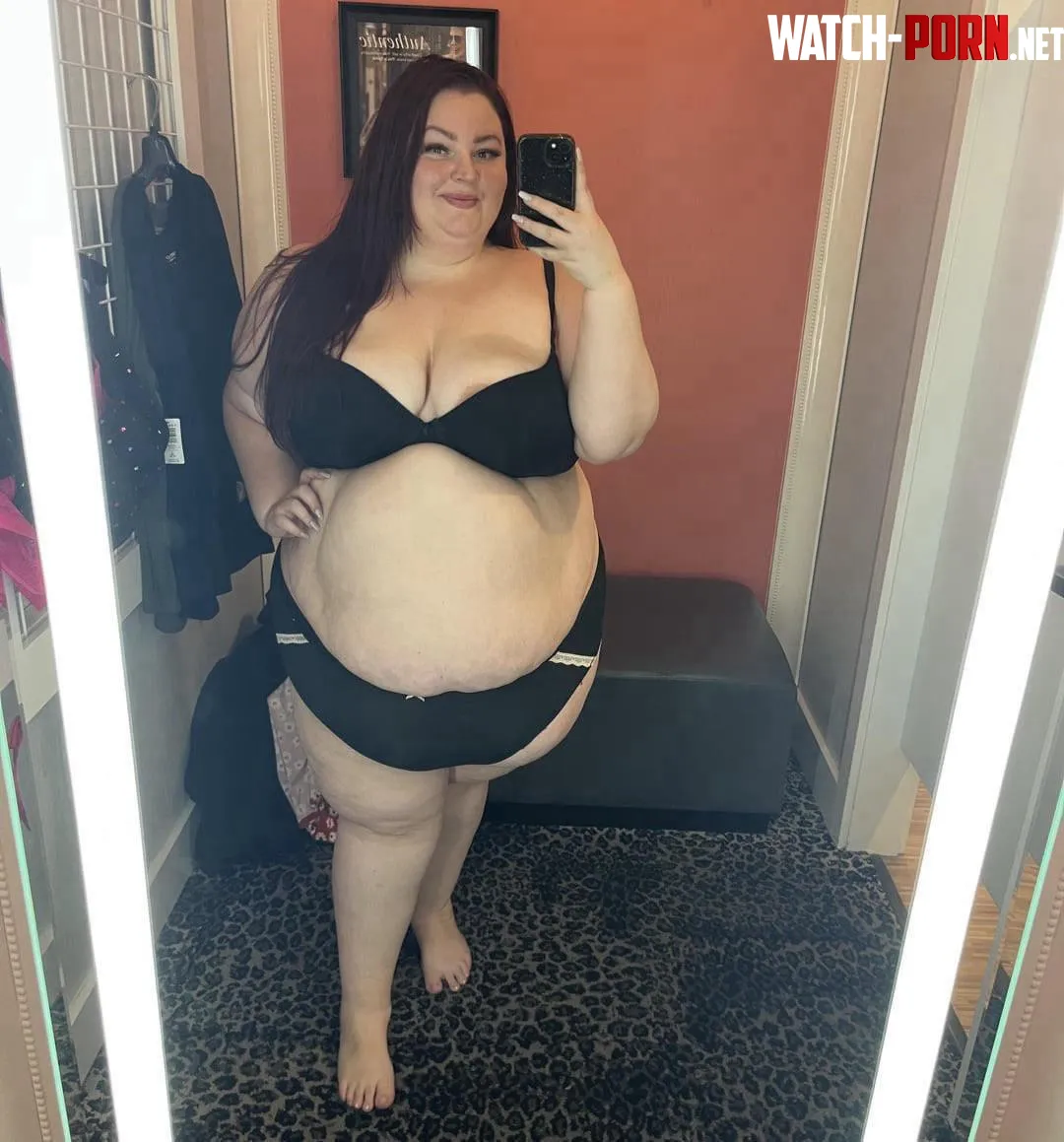 I just sent a late night text asking you to come over…you comin? 📲 by CurvyGoddess333