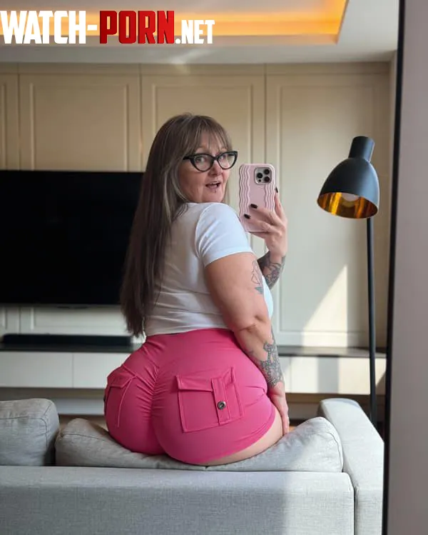 Librarian Vibes by Clairedelune2012