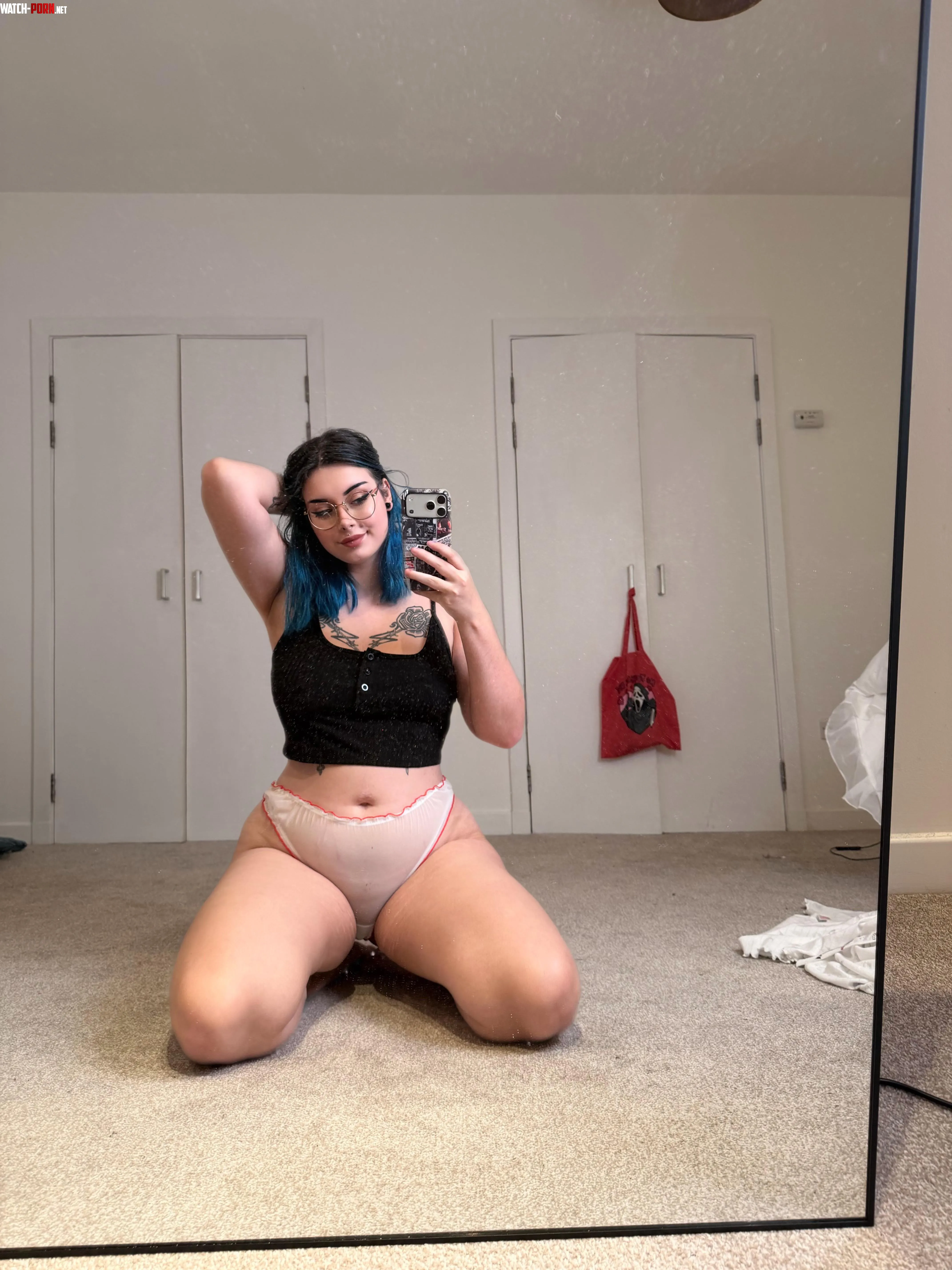 Cute black crop top by pastelxwh0re