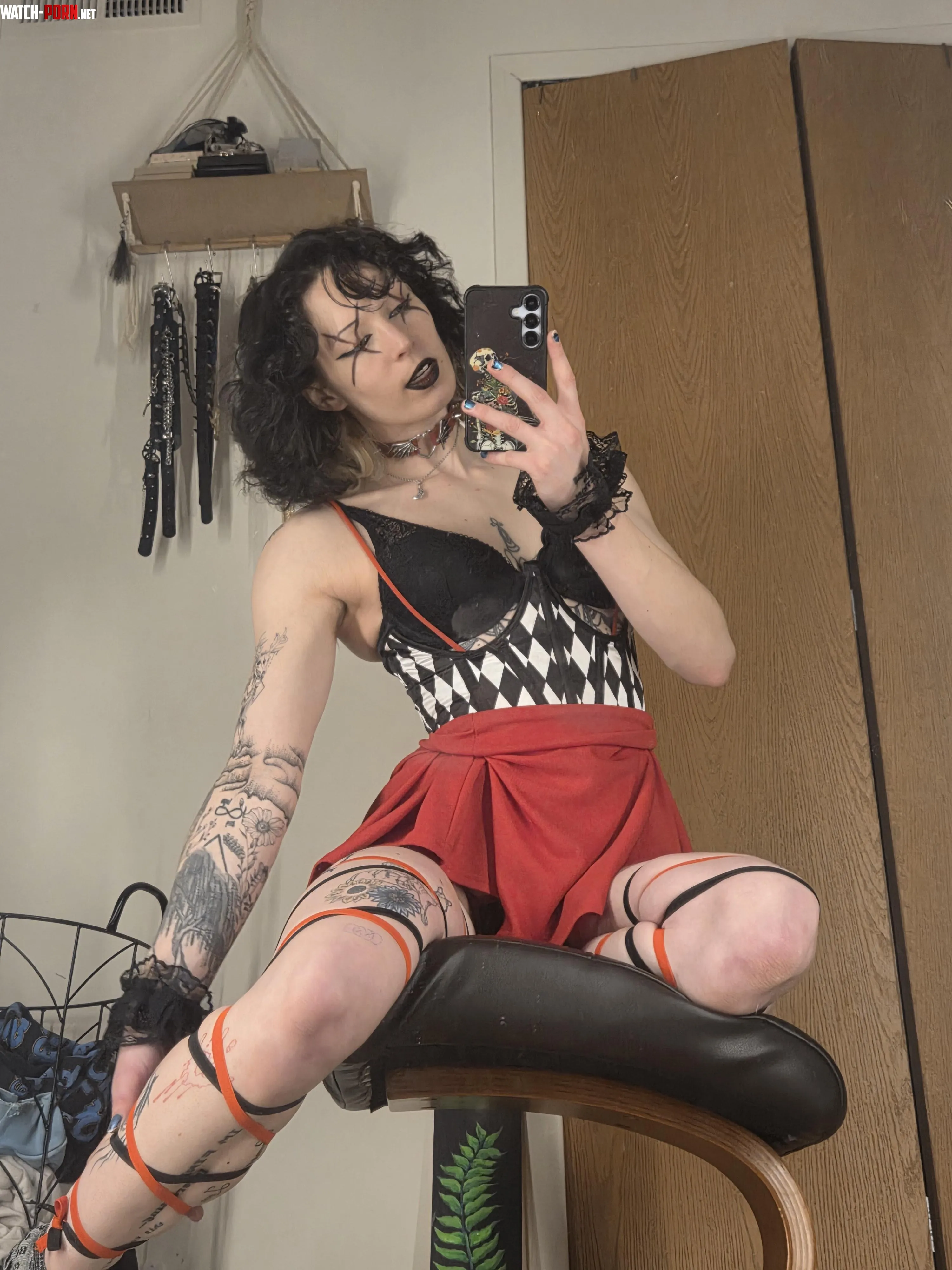 It looks like there's a clown in my mirror by emilyofthewoods