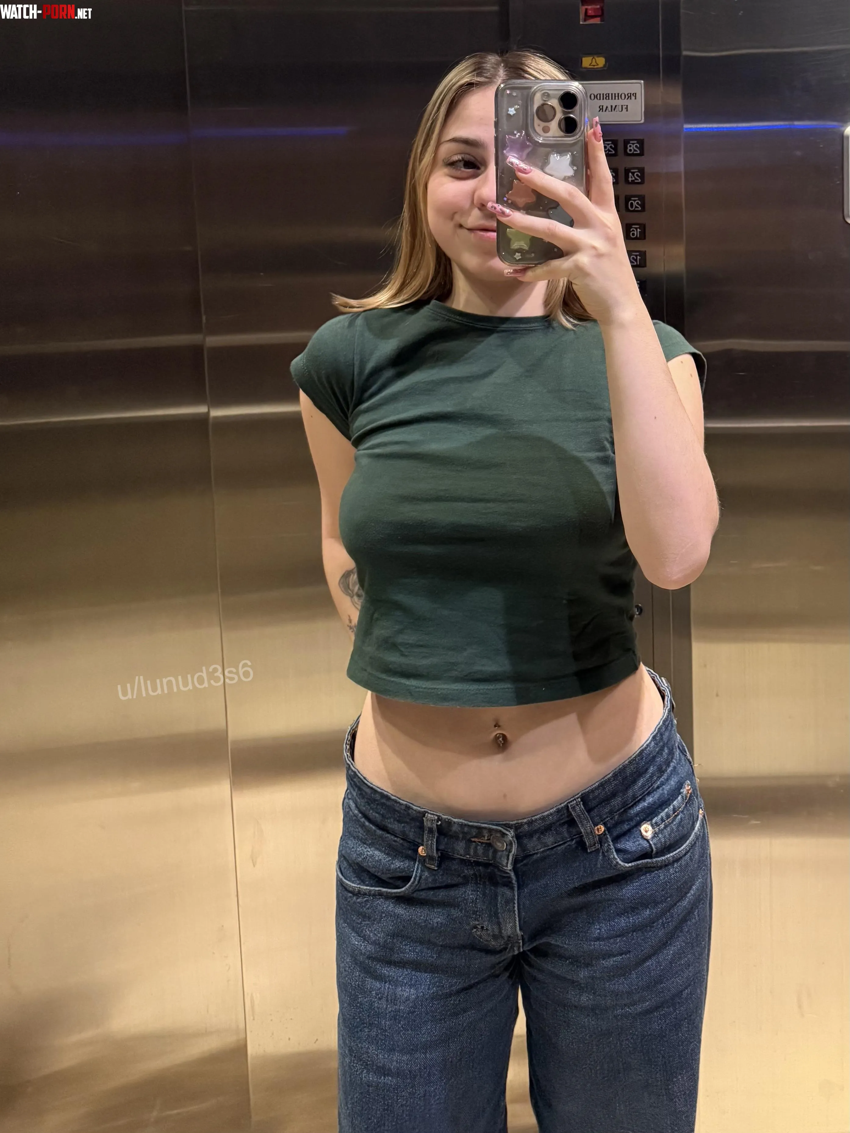 would you stare in the street? by lunud3s6