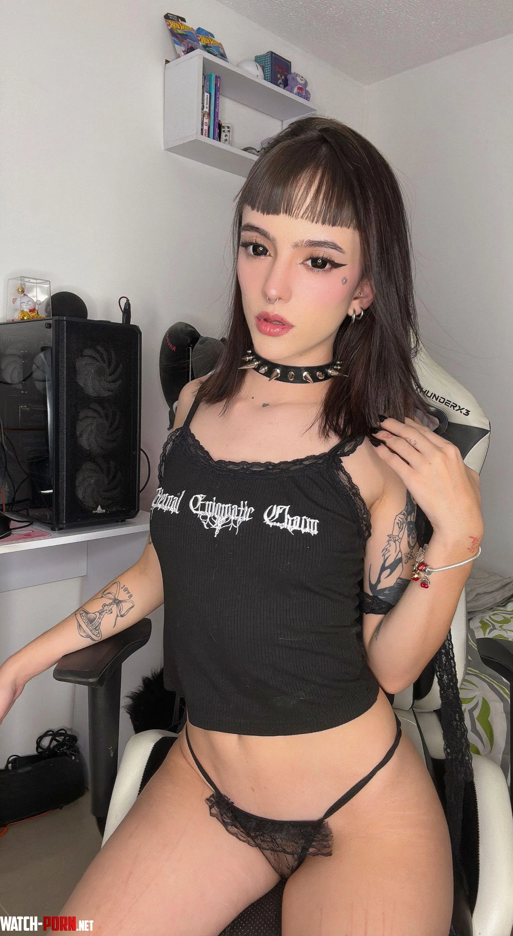 If u think im adorable i'll let u cum on my face ;) by xoxoCamCam