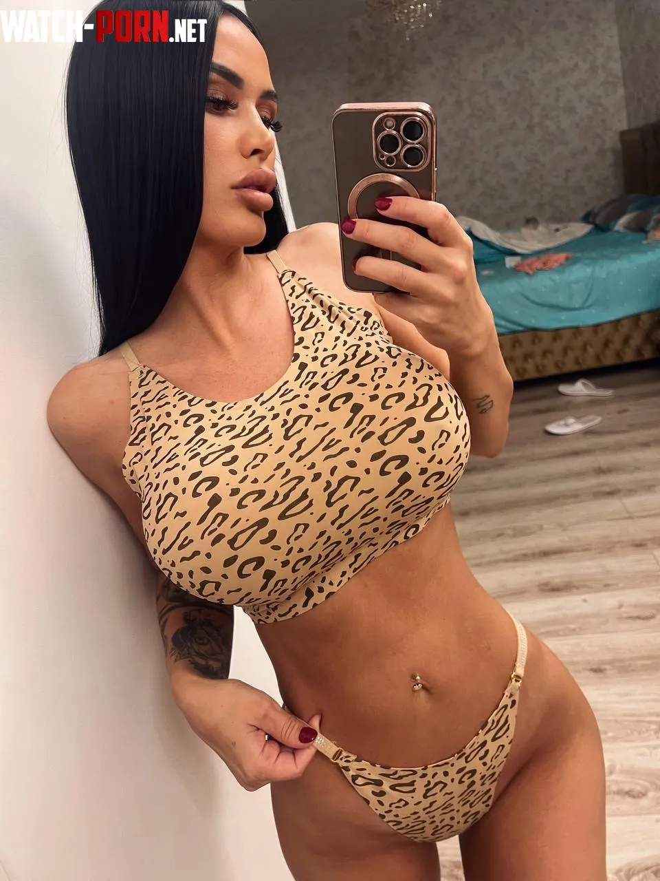 An outfit that gives me extra confidence by GoldeniePetals