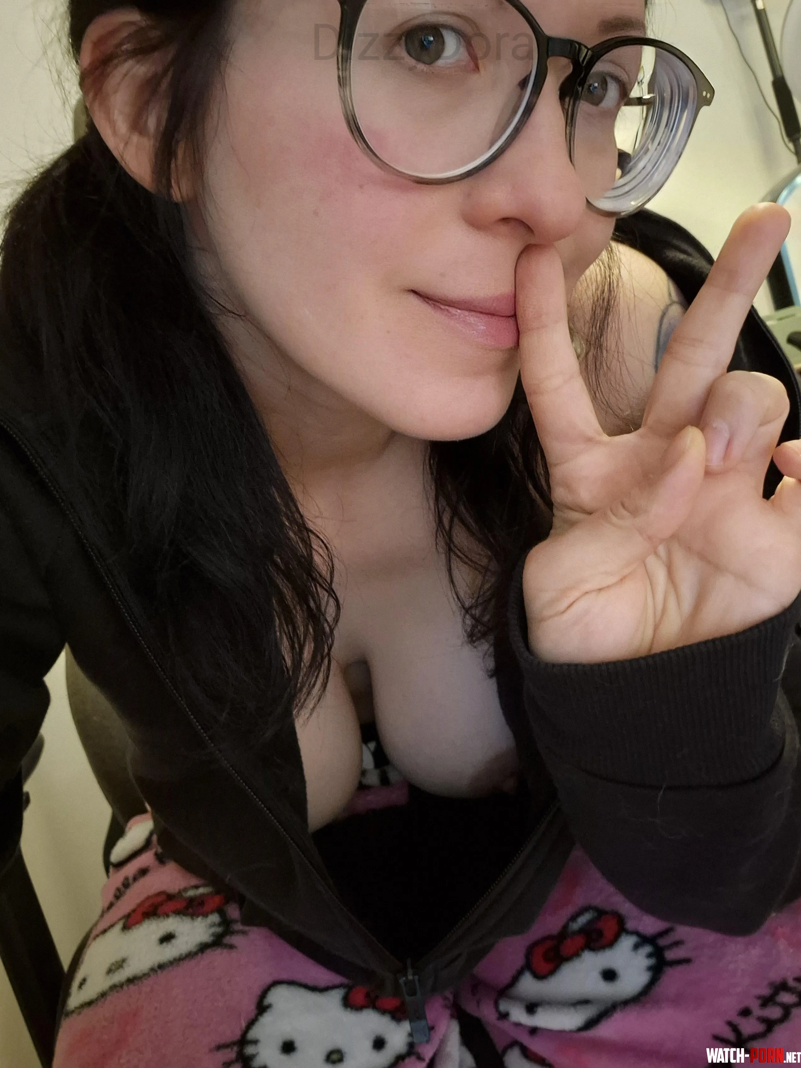 Looking cute today by DizzyDora_