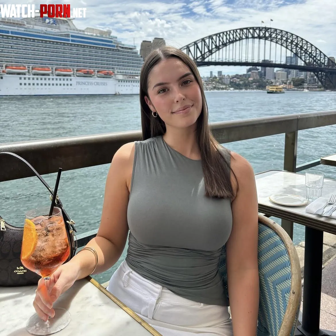 What a sight by wideboyy