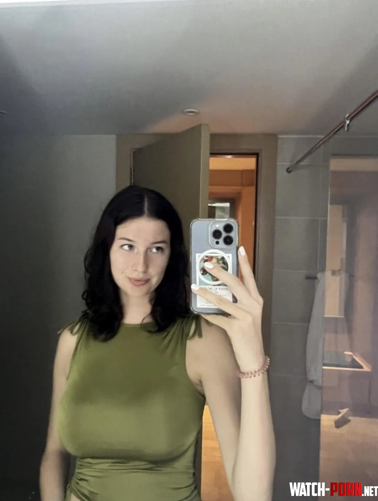 Beautiful and moving by NoEffect7313