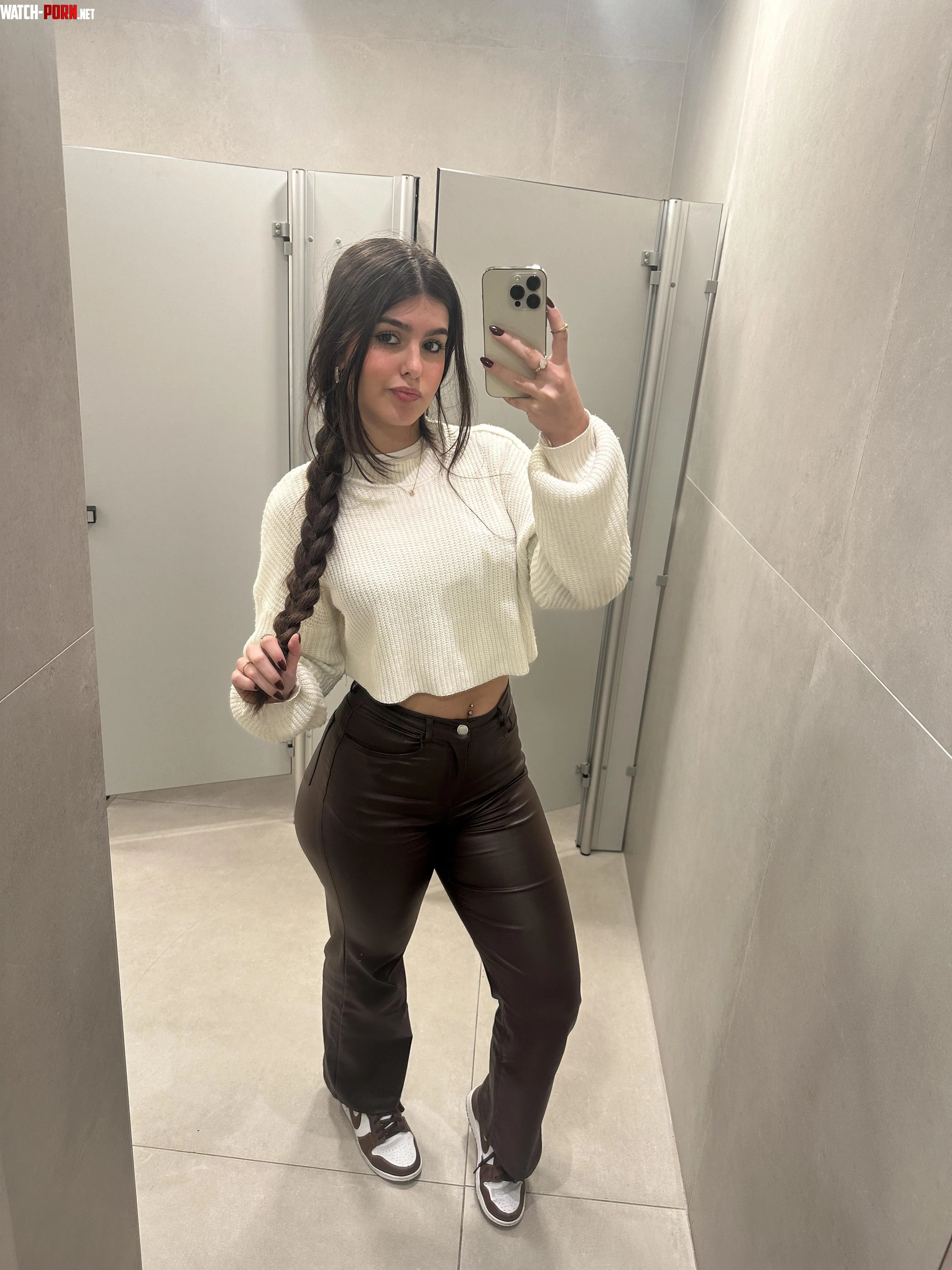 do you like my outfit? by Forward-Piece-1021