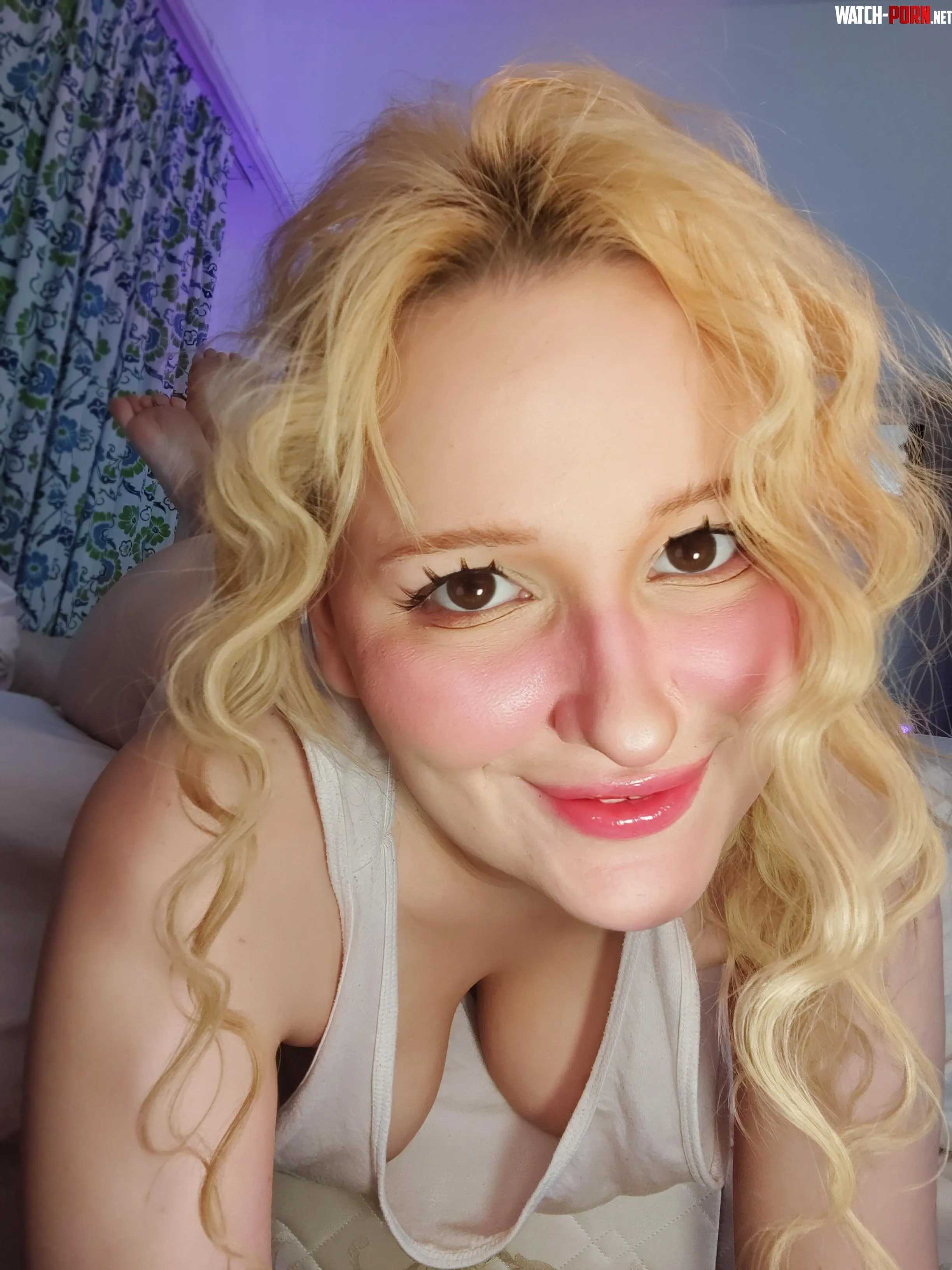 oops, i think my blouse is a bit too loose by BigHeart_Dove