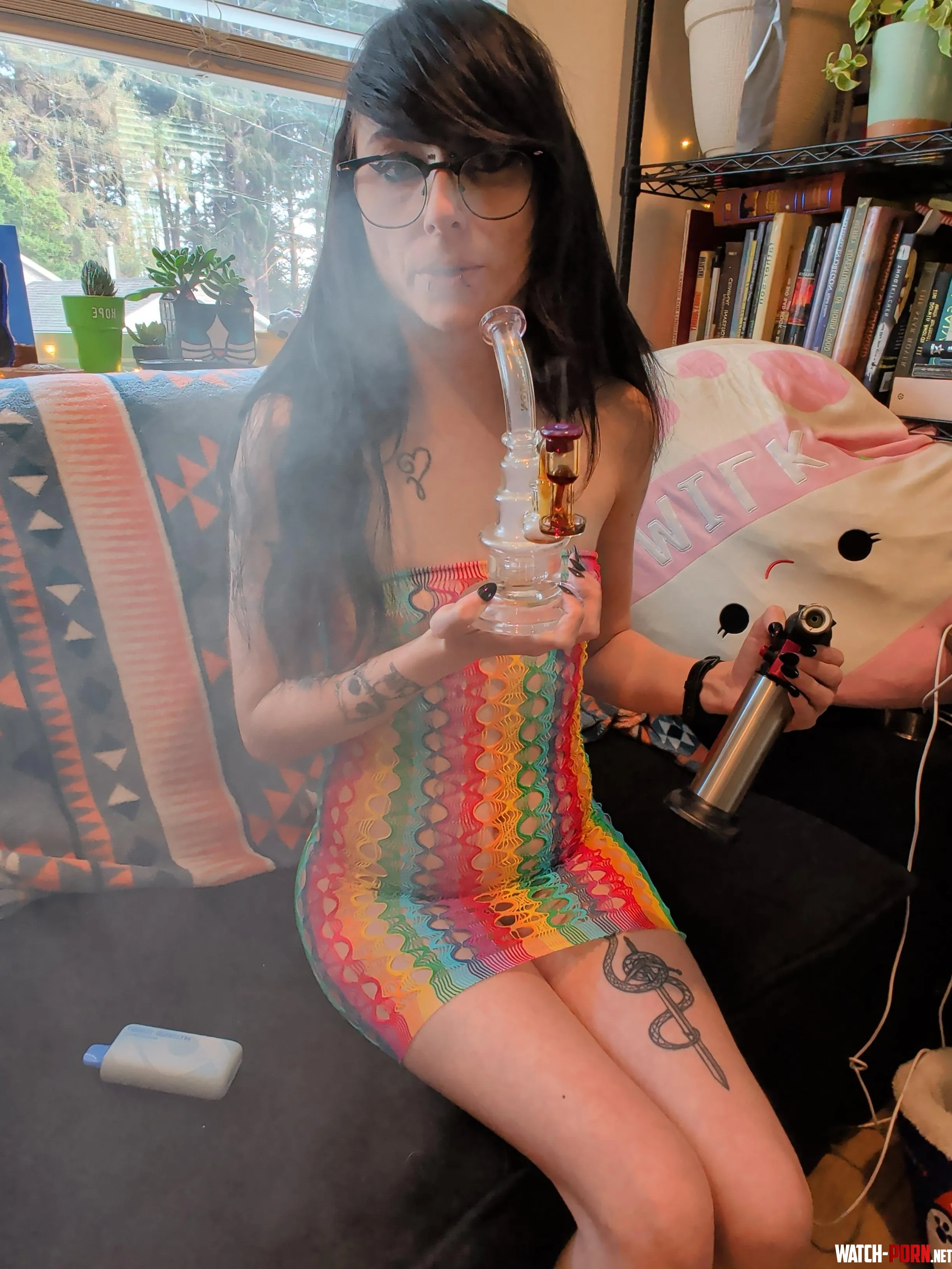 Come see how much fun I am when I'm stoned.. live in an hour and a half today by tarotgirl555