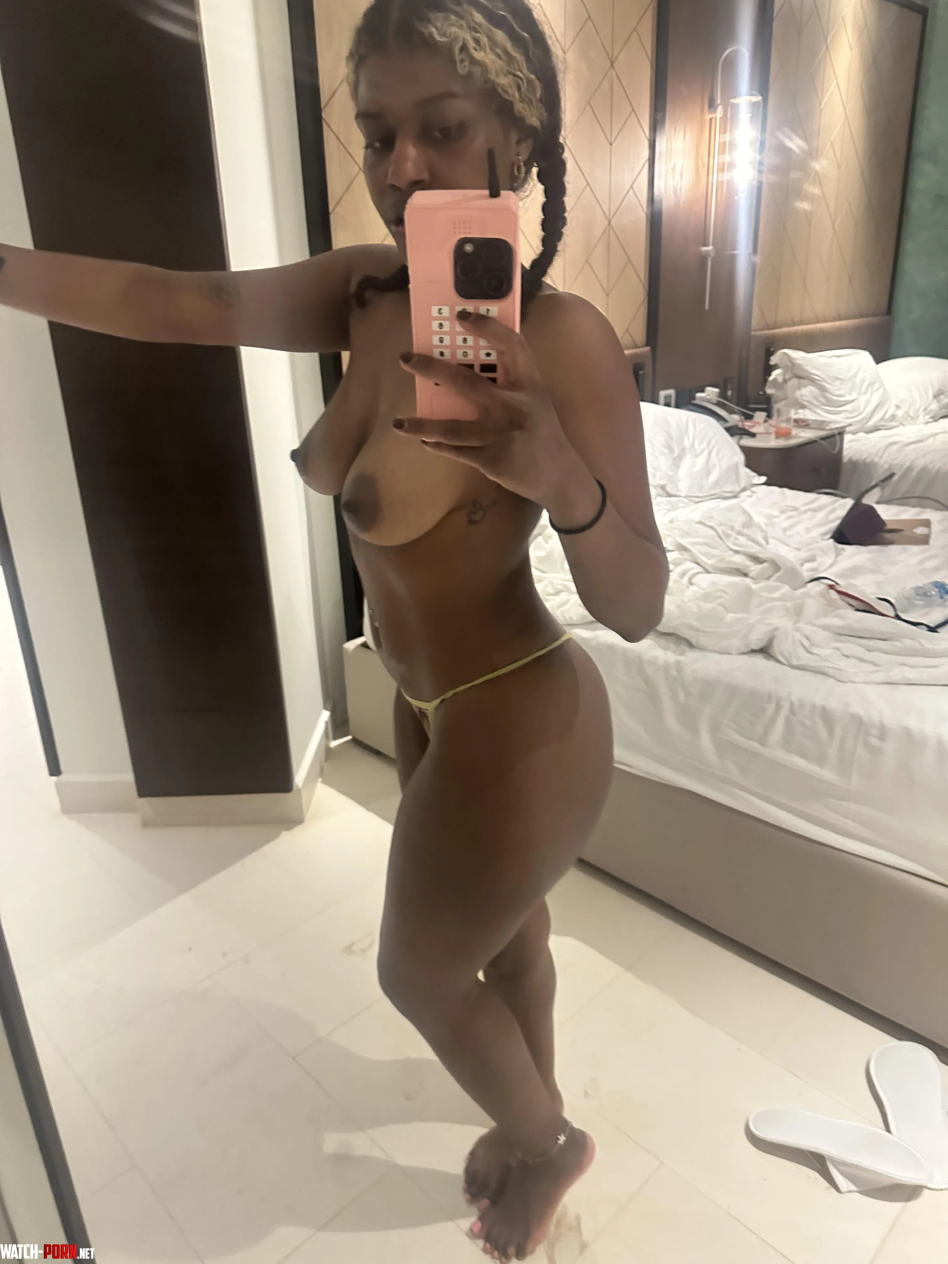 Like my body in this one :) by 1nternet_Bunny333